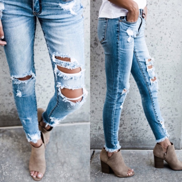 💔Distressed Skinny Jeans💔 Incredible Fit🎯 - Picture 2 of 2